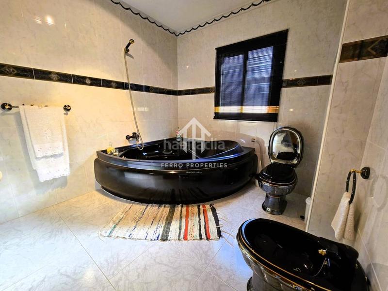 Foto 676670e3-d7db-43c7-822c-51d6d2ecd36a. Chalet dans miró 9 dans Loja