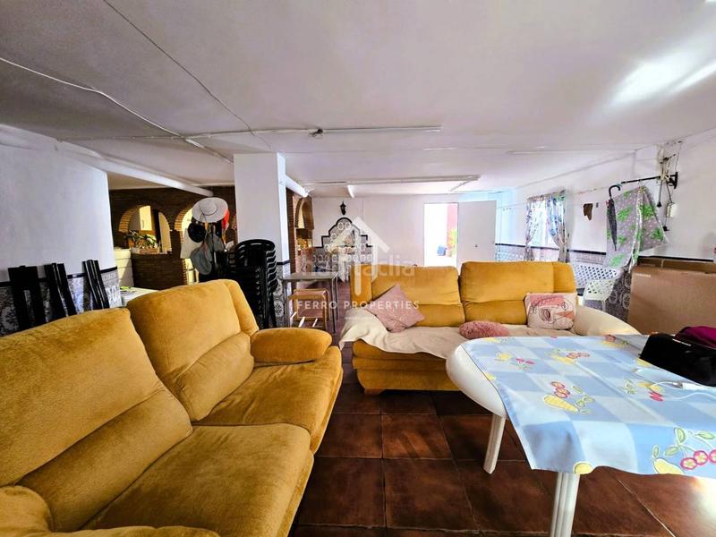 Foto 781ed21f-ce19-4895-b5be-b1b44bc67790. Chalet dans miró 9 dans Loja