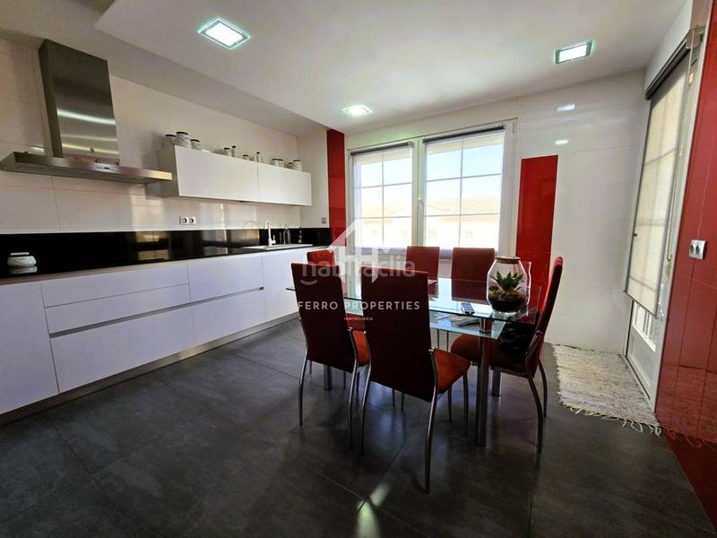 Foto 85a5226c-963f-4b81-ae8c-5f8807c65df3. Chalet dans miró 9 dans Loja