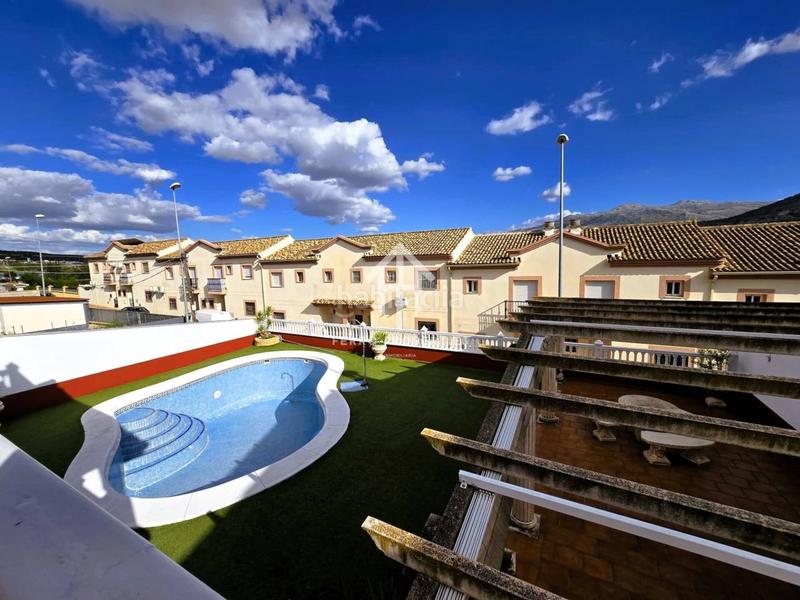 Foto b538e61d-d23c-4180-a886-ab8ed7a05cf6. Chalet dans miró 9 dans Loja