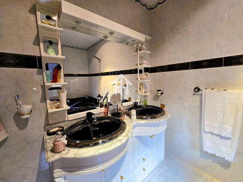 Foto b831f263-8c4f-4b7a-8093-ce62c9fa3f94. Chalet dans miró 9 dans Loja