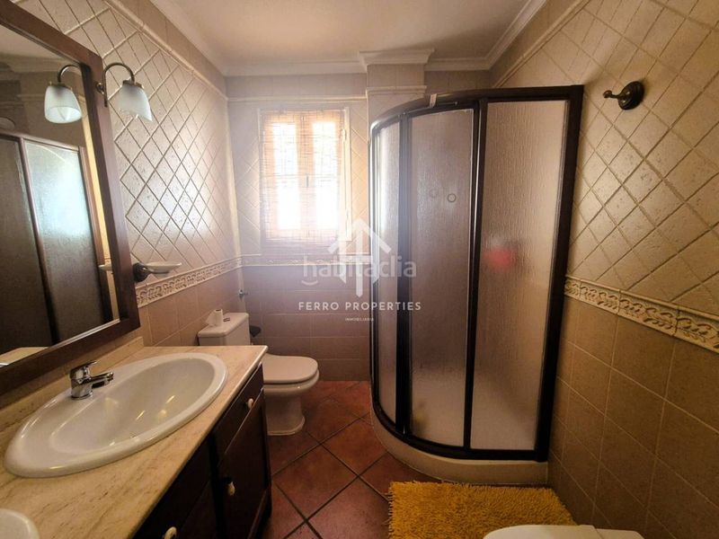 Foto 4ef1542a-c394-4028-b876-708e73ba2352. Casa amb aparcament a Loja