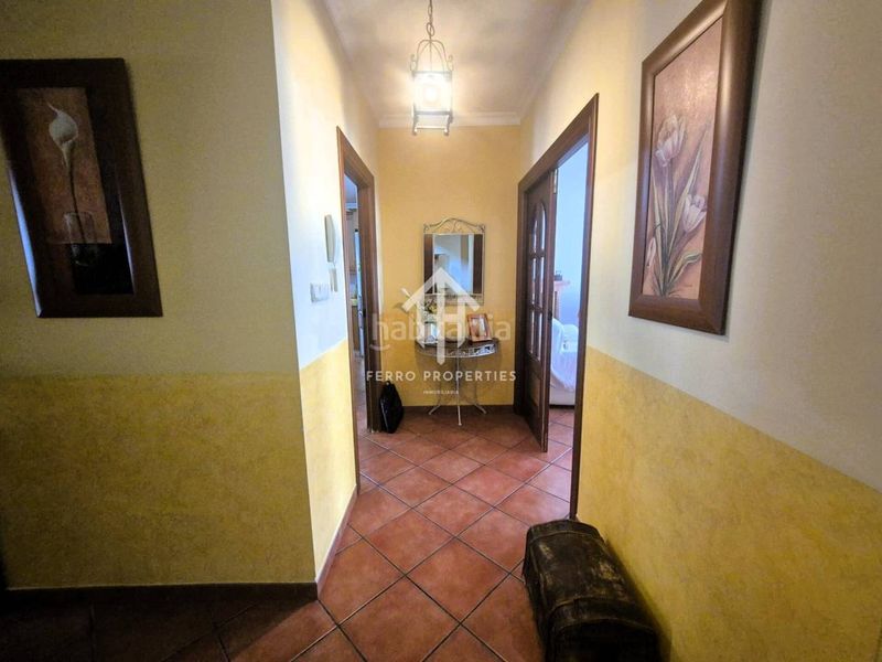 Foto a3da2ead-df09-4fee-9fed-7c791fc77fbf. Casa amb aparcament a Loja