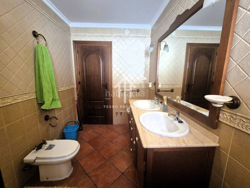 Foto a8ec95d3-1f02-4d33-9fdd-5cf84ff72e44. Casa amb aparcament a Loja