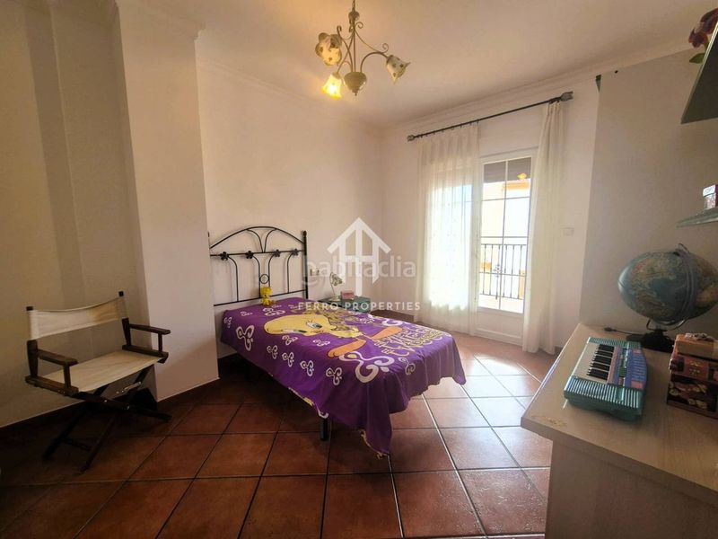 Foto e3a8d444-a64e-4565-bf4d-a026b5425976. Casa amb aparcament a Loja