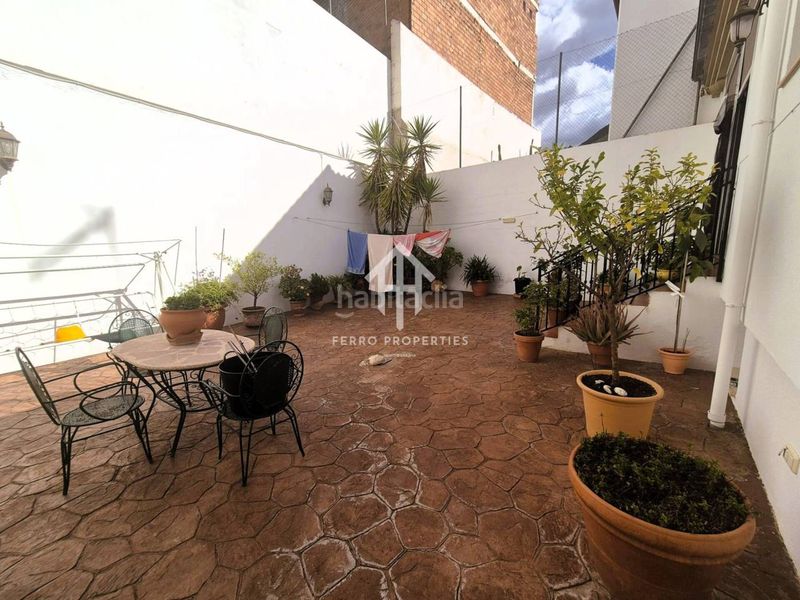Foto e82ac63b-48a7-43c4-81d1-01006a7c5c17. Casa amb aparcament a Loja