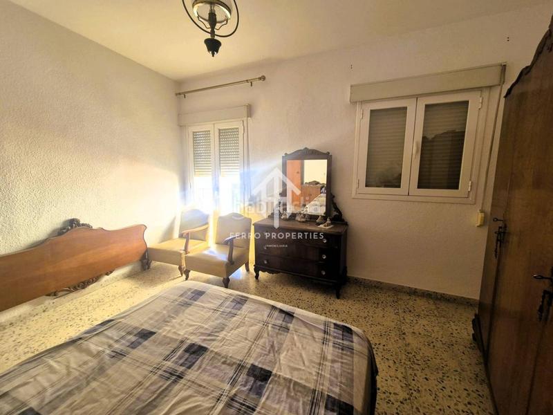 Foto f86a2f82-c77f-4518-af3c-fe1c1e9407e1. Maison dans Loja