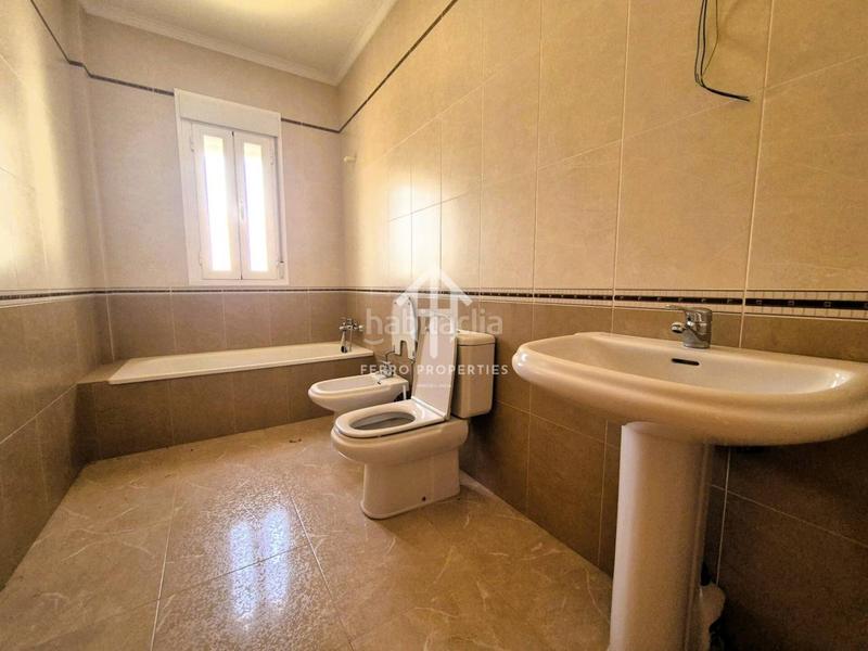 Foto 3eb62a2f-d881-412f-8f85-37739c71f993. Maison avec parking dans Loja