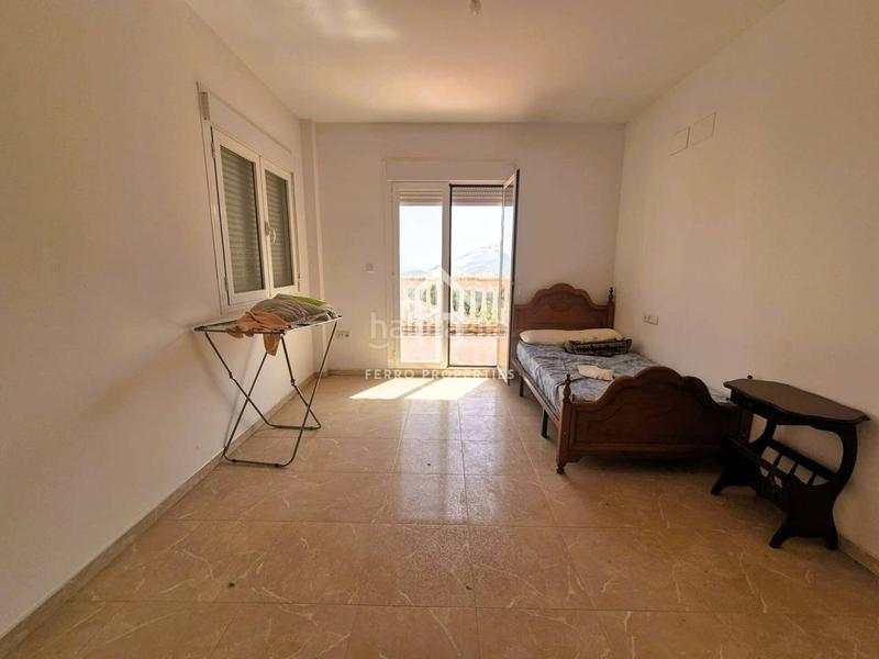 Foto b8410535-274f-4d9f-a1f1-697f9ce8a015. Maison avec parking dans Loja