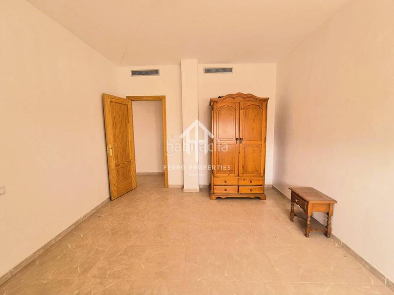 Foto d9712ed4-425a-40bb-a50d-14cc679ebb5e. Maison avec parking dans Loja