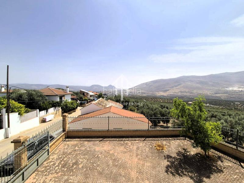 Foto ee63fe5c-c34f-4cd7-8780-15cf7738dafe. Maison avec parking dans Loja