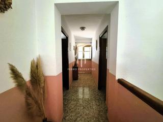 Casa  Marqués de sales 6. Venta de una espaciosa casa en loja