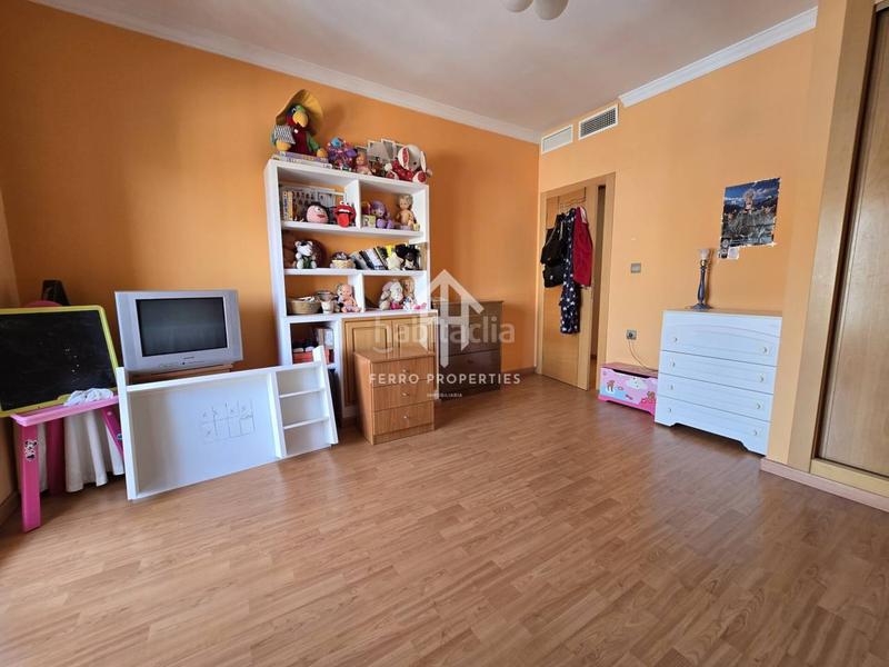 Foto 3485615a-f2bd-42b3-a35f-8b5e944bd432. Casa en antequera 91 exclusiva casa con calidades de primera, amplitud y confort en cada rincón en Loja