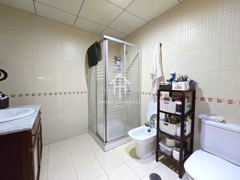 Foto 8276cd0a-08fd-4cc5-a6ab-32815be59704. Casa en antequera 91 exclusiva casa con calidades de primera, amplitud y confort en cada rincón en Loja