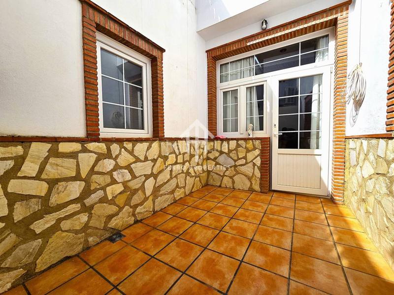 Foto 97012651-910a-435b-a5b3-0d998265f7a4. Casa en antequera 91 exclusiva casa con calidades de primera, amplitud y confort en cada rincón en Loja