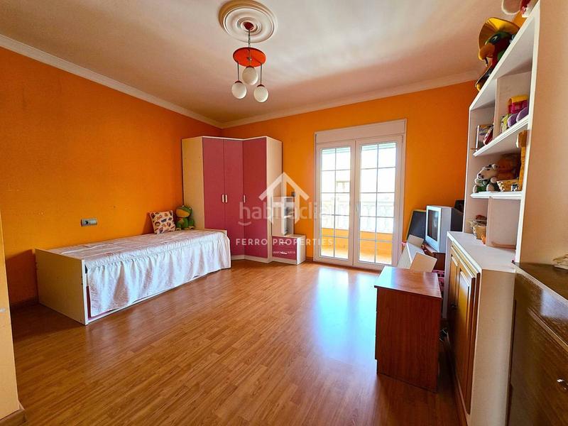 Foto 97c1a9a3-a251-46d5-a5ef-bf49fa4dc6e1. Casa en antequera 91 exclusiva casa con calidades de primera, amplitud y confort en cada rincón en Loja