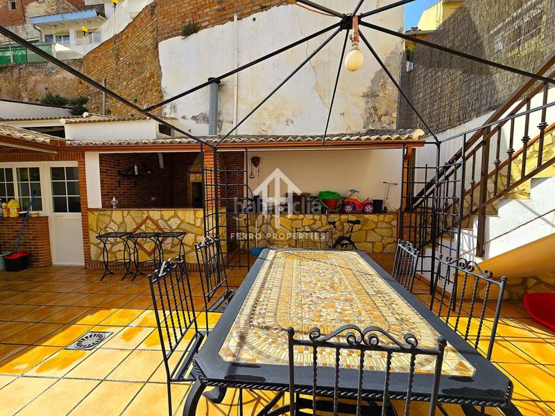 Foto c0af93ba-3f15-41a3-9cd6-97f38e877225. Casa en antequera 91 exclusiva casa con calidades de primera, amplitud y confort en cada rincón en Loja