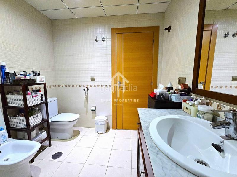 Foto f048af33-b2aa-43f2-afac-51163574776e. Casa en antequera 91 exclusiva casa con calidades de primera, amplitud y confort en cada rincón en Loja