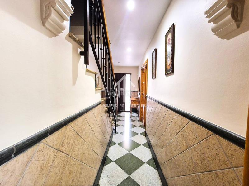 Foto aadb7da0-001b-40fe-b5cb-ee13ec787f46. Casa venta casa en Loja