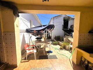 Haus  Granada. Venta de casa en loja