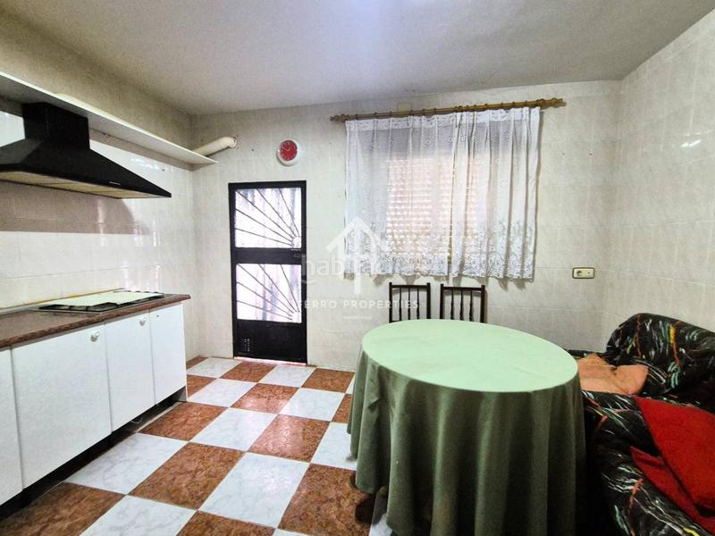 Foto e8777a4e-c80e-4e58-aae2-dd184eb87978. Haus in Algarinejo