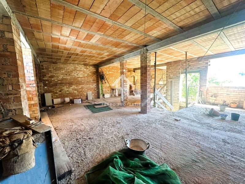 Foto b36b5431-6b27-4838-af1f-4008f1ec5bbd. Casa con parcheggio in Salar