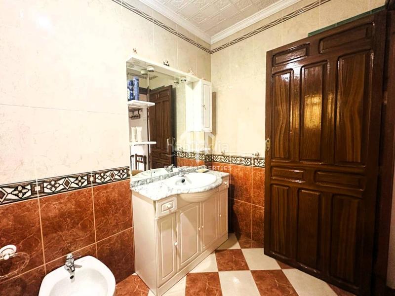 Foto d58b6e3a-3634-4d0e-8131-2b0220fb4753. Casa con parcheggio in Salar