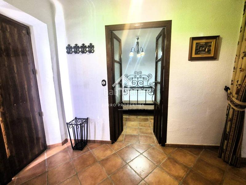 Foto 058a864e-0471-4985-b774-f065b7f34098. Casa amb piscina a Salar