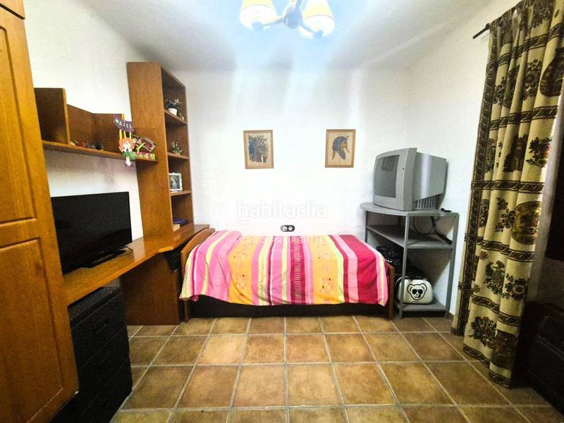 Foto c1bb9c8f-2d32-4581-b151-b6b26649e1db. Casa amb piscina a Salar