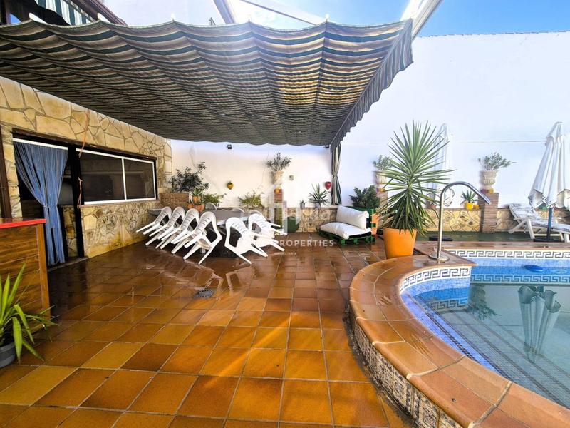 Foto c9e728ea-1921-437e-9133-19525f72f95f. Casa amb piscina a Salar