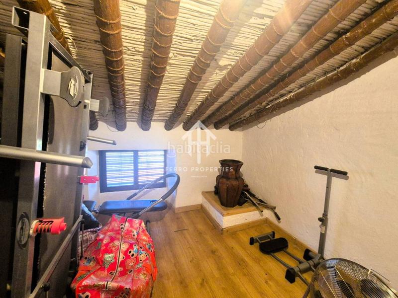 Foto f04f6546-5adf-403a-8103-3cd0cac13c21. Casa amb piscina a Salar