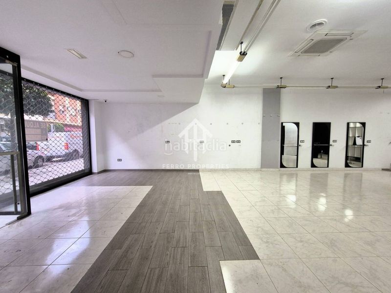 Foto 5da5e1e9-78c3-421b-a684-8a77f44d84c9. Lloguer local comercial a Loja