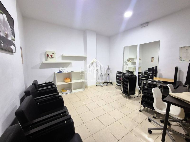 Foto 9e529ab5-aa39-4d27-9a72-3b26d8aa4594. Lloguer local comercial a Loja