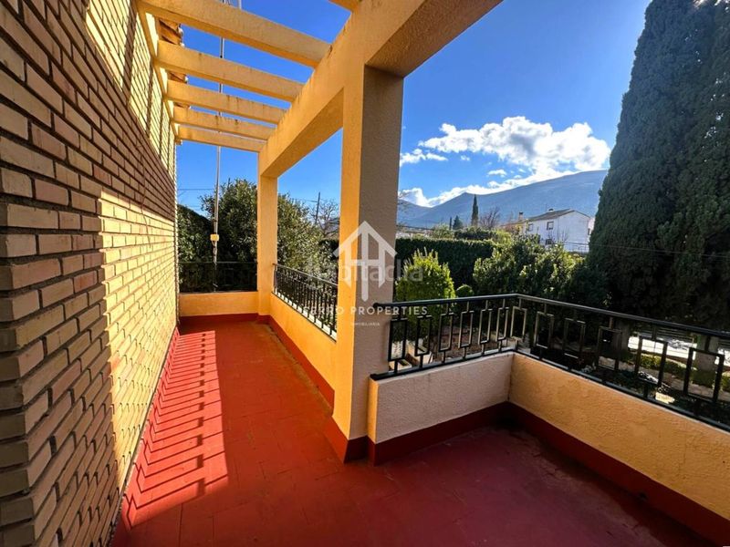 Foto 99b8c2fa-4925-4d85-a672-6a4f70ad5d3e. Xalet amb piscina a Loja