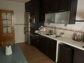 Appartamento  Calle haros. Amplio piso de 126 m con cochera para 3 vehículos y gran terraza