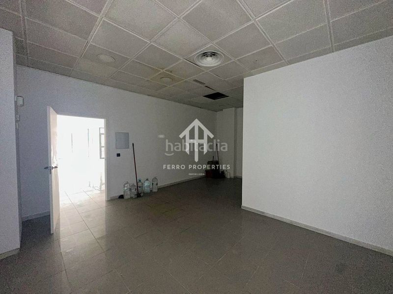 Foto 6dc43346-3986-40fe-84fa-eb7d1d38f2b0. Lloguer local comercial a Loja