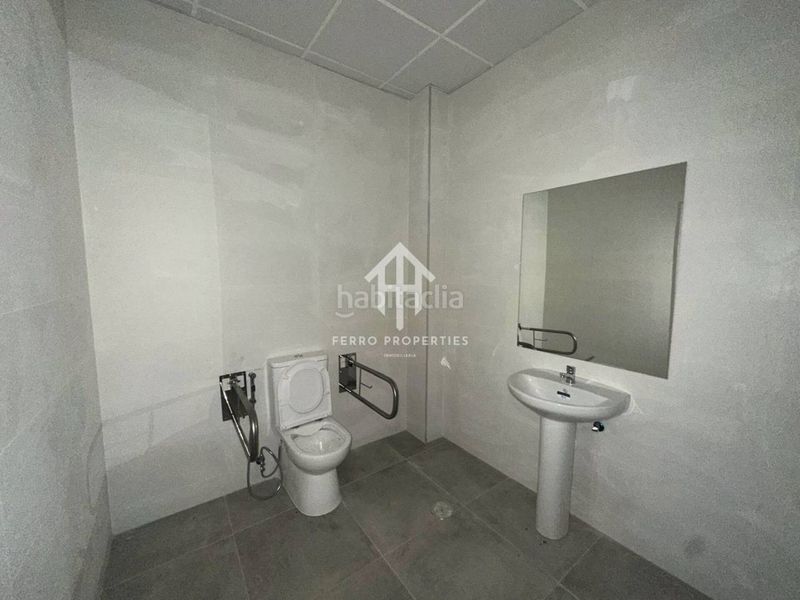 Foto c0aa56ce-705b-4a82-9524-b8d2914e6dba. Lloguer local comercial a Loja