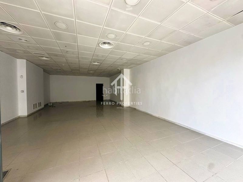 Foto e231c7ea-874d-4de3-9c44-7ea070095a09. Lloguer local comercial a Loja