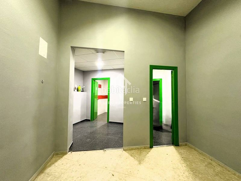 Foto de5b4ab8-c1af-4f1e-ae03-a26aed305ff2. Lloguer local comercial a Loja