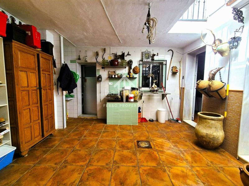 Foto 1b5474f3-9239-474e-8275-62def1429849. Casa amb aparcament a Loja