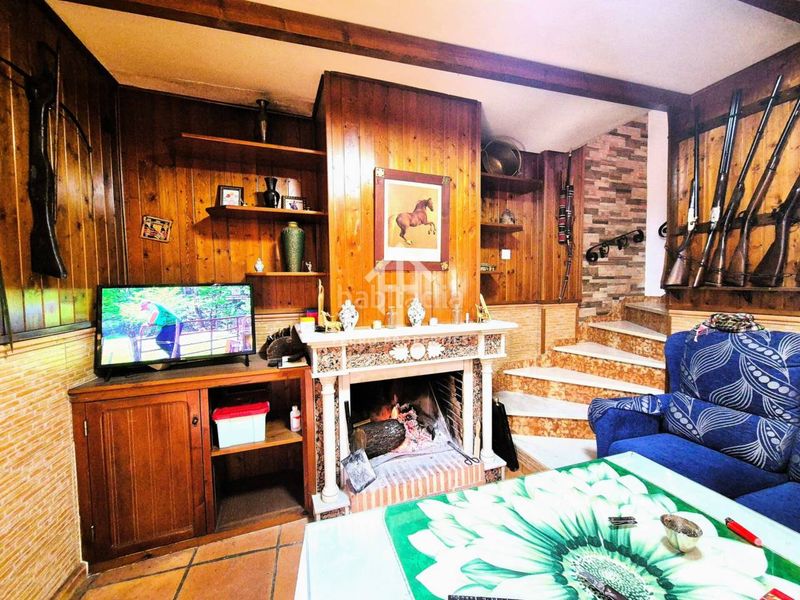 Foto f0e98fc7-287b-4a4a-bf39-8a323c164690. Casa amb aparcament a Loja