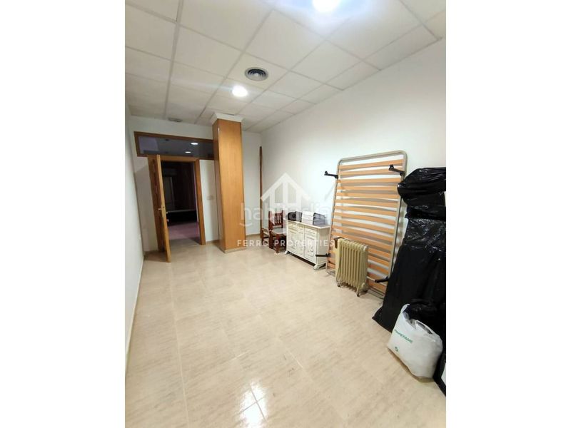 Foto 7ceeb1a4-2b34-4a5d-a403-058df80bf648. Local comercial a Loja