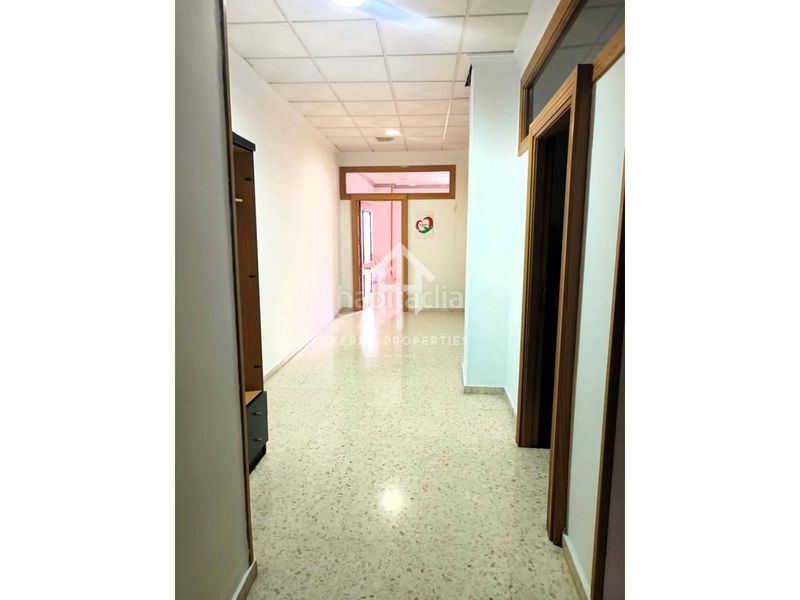 Foto a6d7dc8f-6006-4b28-8d55-f87291d644f1. Local comercial a Loja
