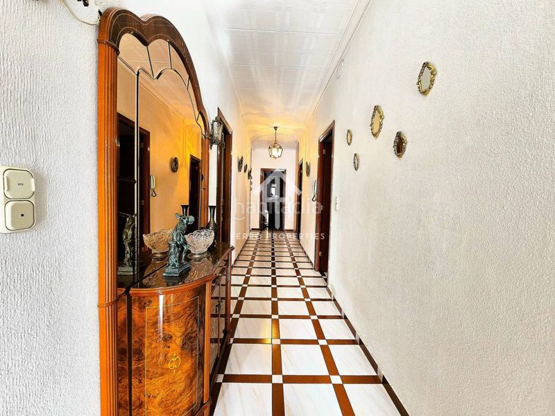 Foto 5507e4c6-1d27-498c-aa16-84267376cba5. Casa amb aparcament a Algarinejo
