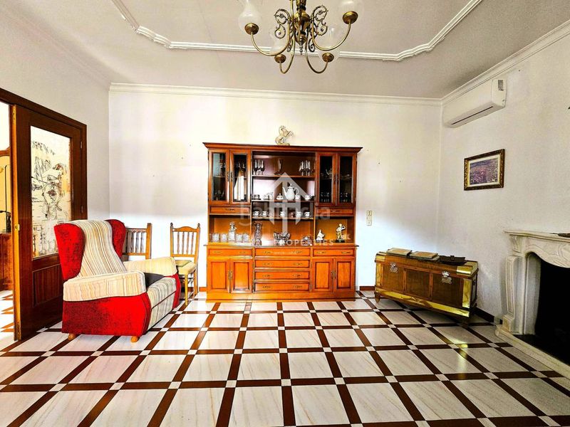 Foto 91ccb3bc-87d9-4577-874c-3bd45782522a. Casa amb aparcament a Algarinejo