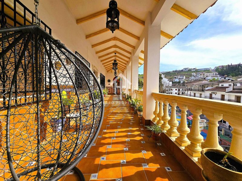 Foto 9b921cd5-238a-4355-a7e2-a561ce4633f2. Casa amb aparcament a Algarinejo