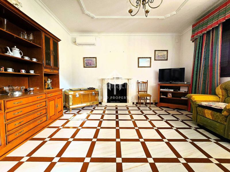 Foto a17e4be0-4973-4a4b-8f77-32e41394f36d. Casa amb aparcament a Algarinejo