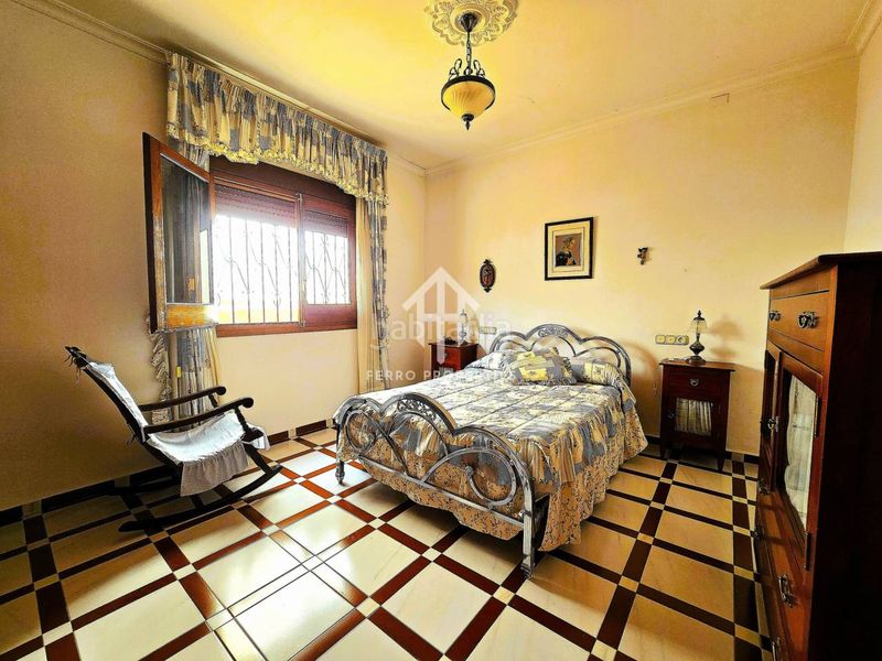 Foto b0634413-0dfa-4b2c-bb65-8c7eab0eb6ff. Casa amb aparcament a Algarinejo