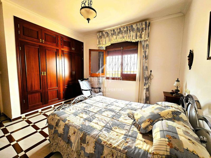 Foto ca782541-e05c-40eb-8a94-a097f9d7ab8c. Casa amb aparcament a Algarinejo