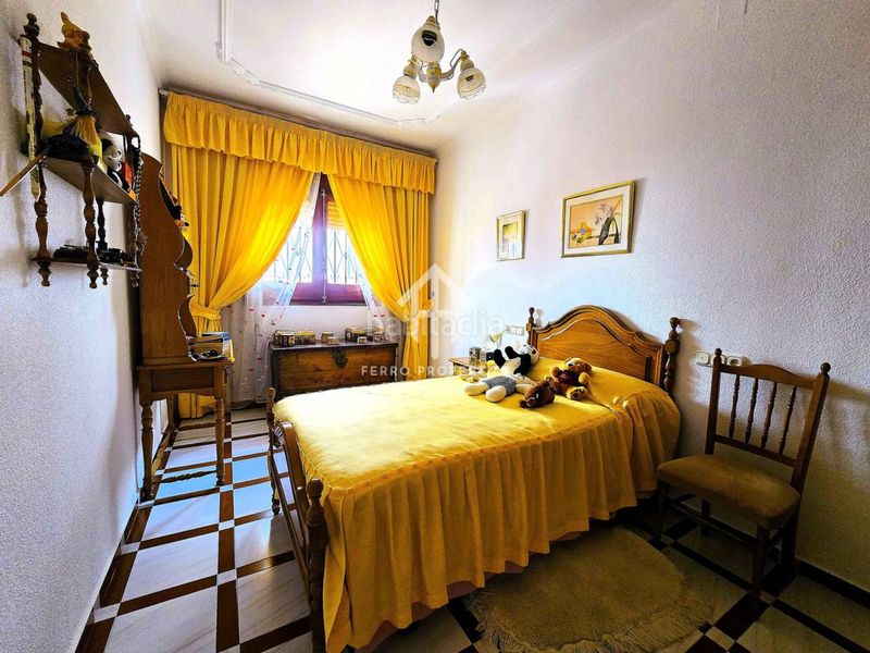 Foto e919b346-5682-42e8-8d73-87ffff751d17. Casa amb aparcament a Algarinejo